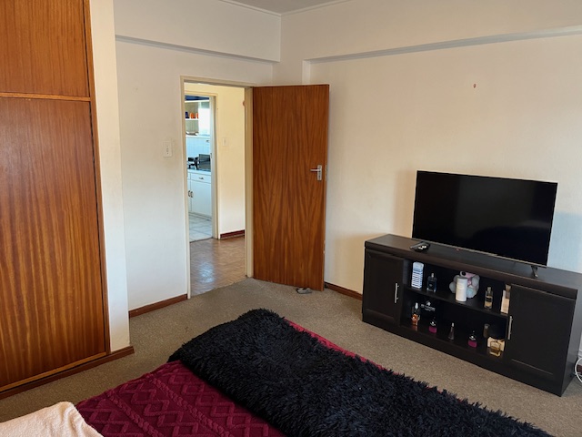 To Let 1 Bedroom Property for Rent in Oostersee Western Cape